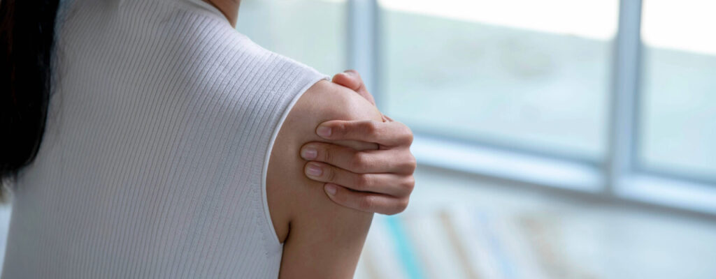 The 3 Stages of Frozen Shoulder and What to Expect
